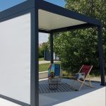 pergola autoportante avec store