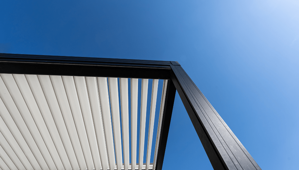 pergola avec toiture lames motorisées