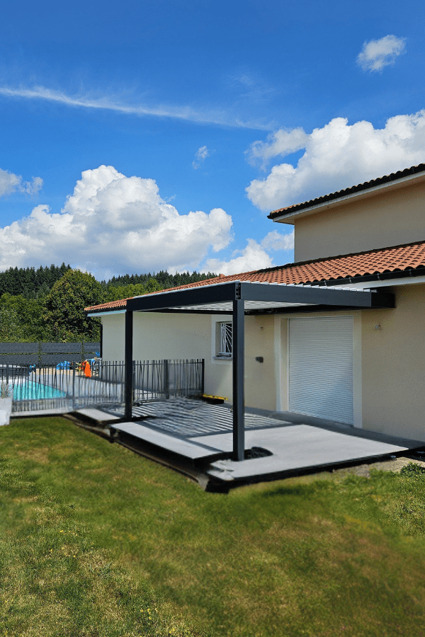 Nouvelle installation pergola adossée